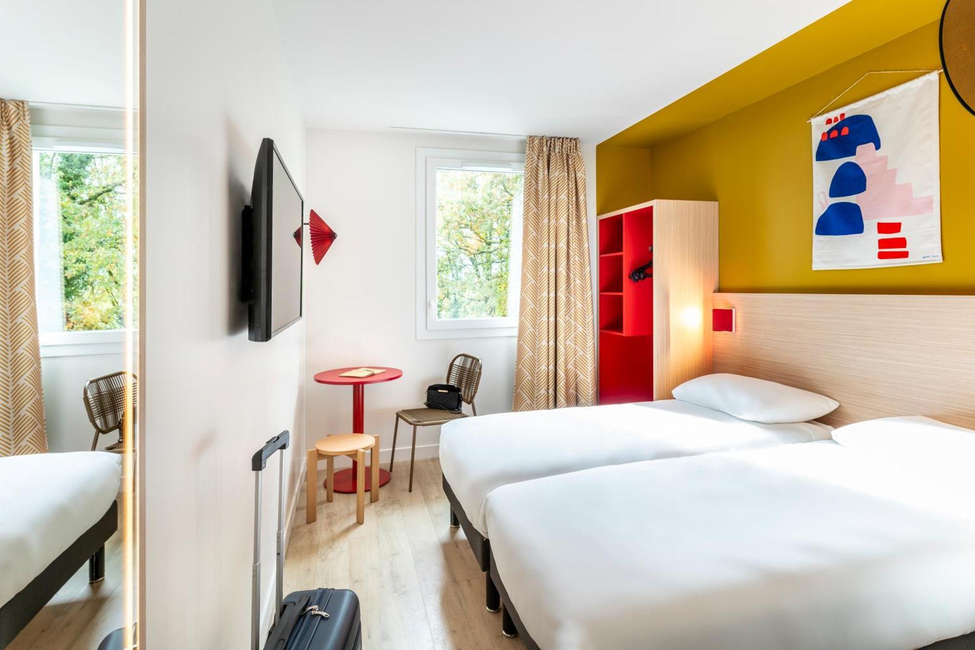 Hotel Ibis Styles Prevessin Geneve Aeroport Exterior foto