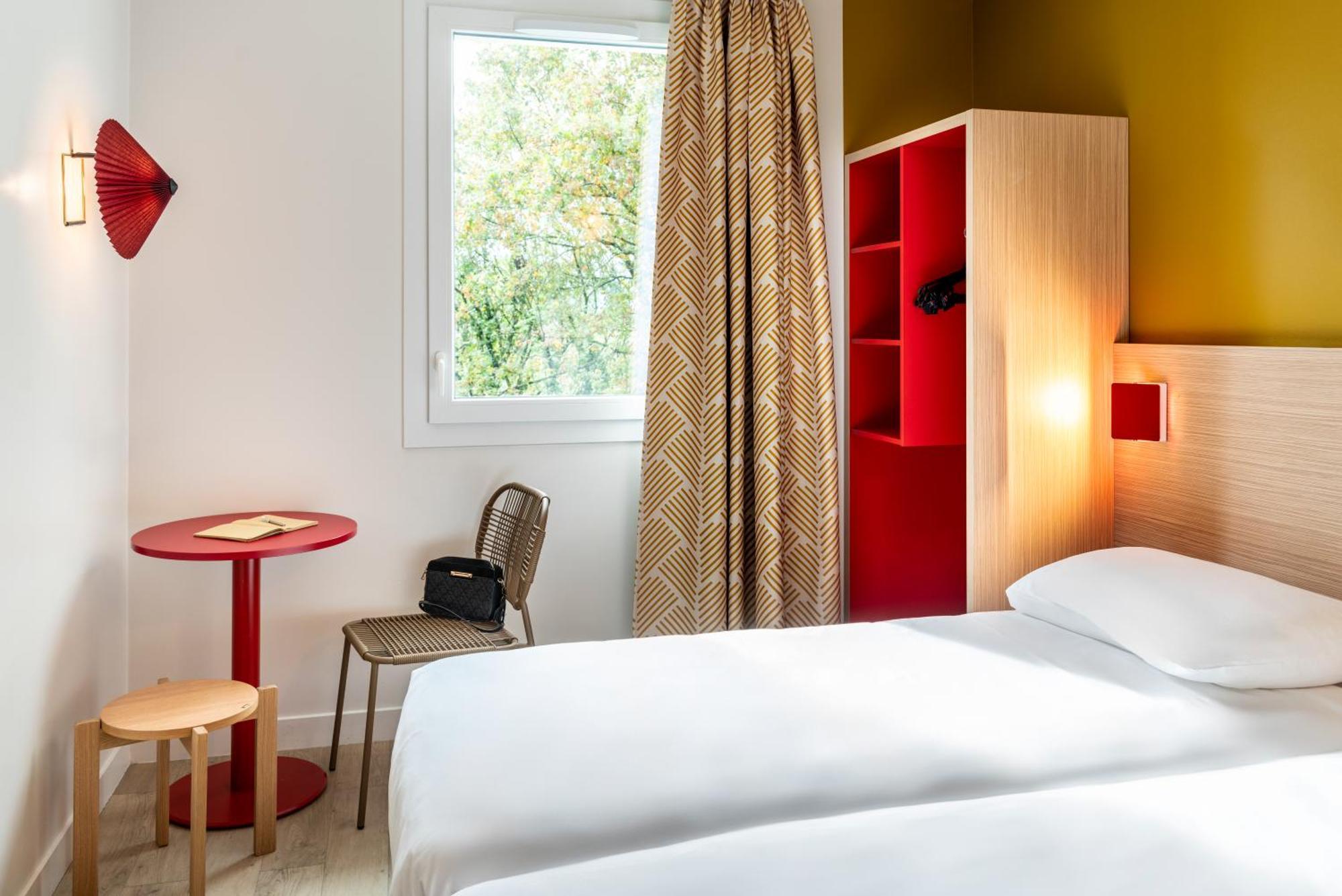 Hotel Ibis Styles Prevessin Geneve Aeroport Exterior foto